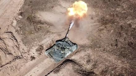 Ein russischer Panzer in Aktion