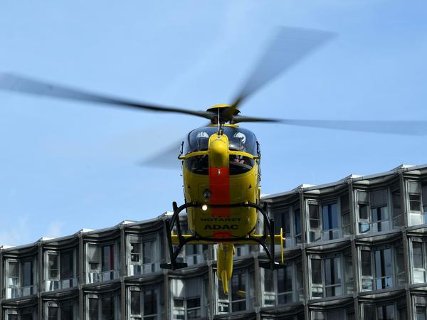Wird gebraucht. Der Hubschrauber "Christoph 31" landet nach einem Einsatz 2017 am Charité-Campus in Berlin-Steglitz.