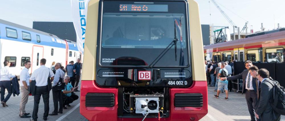 In Fahrt. Bei der Innotrans zeigte Hersteller Stadler neue S-Bahn-Modelle.