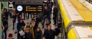 Milliardengeschäft. Berlin braucht neue U-Bahnen - wer sie bauen soll, ist umstritten.