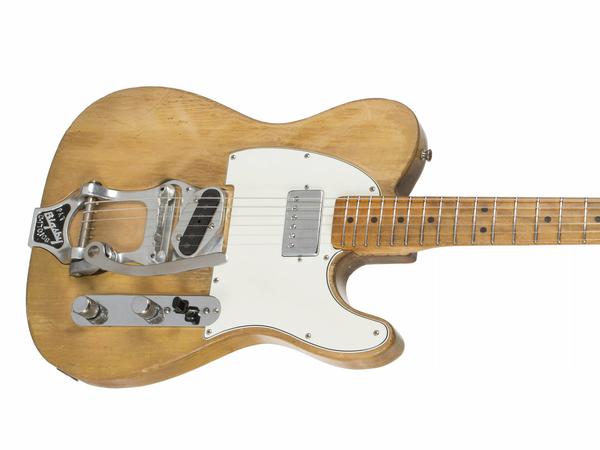 Ein Instrument wie Tausende andere. Doch ein unbekannter Bieter hat 490.000 Dollar für diese Fender Telecaster von 1965 geboten. Bob Dylan hat auf ihr gespielt.