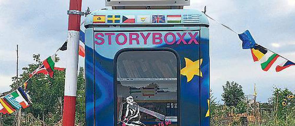 Die Storyboxx steht neben den Gemeinschaftsgärten. 