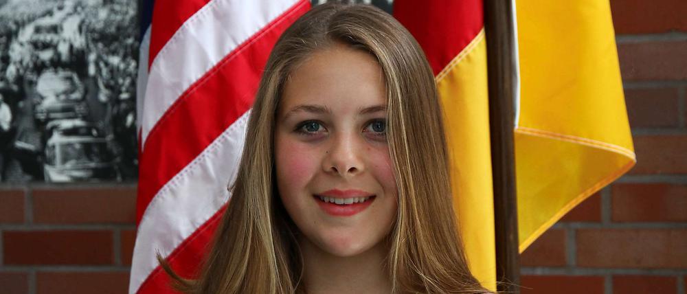 "So nah kommt man nicht alle Tage an den Präsidenten der Vereinigten Staaten heran", sagt die 16-jährige JFK-Schülerin Katharina Jeczawitz. Trotz warmen Wetters will sie sich zu dem besonderen Anlass schick anziehen. Wenn sie Obama eine Frage stellen dürfte, würde Jeczawitz fragen, warum er erst jetzt nach Berlin kommt. 