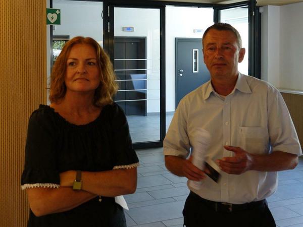 Mussten am Dienstag ihre Mittagspause unterbrechen: "Stadt und Land"-Geschäftsführerin Anne Keilholz und Pressesprecher Frank Hadamczik. 