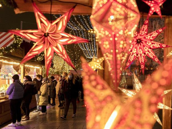 Bald könnten alle Weihnachtsmärkte in Berlin verboten werden, die sich nicht einzäunen und unter die 2G-Regel stellen lassen.