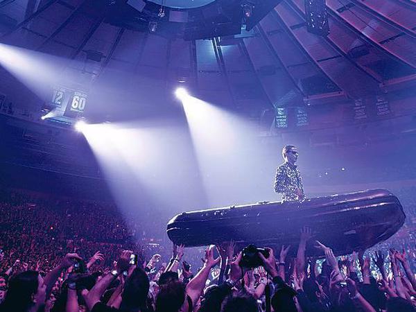 Fan-Jubel. Die Band Rammstein im New Yorker Madison Square Garden.