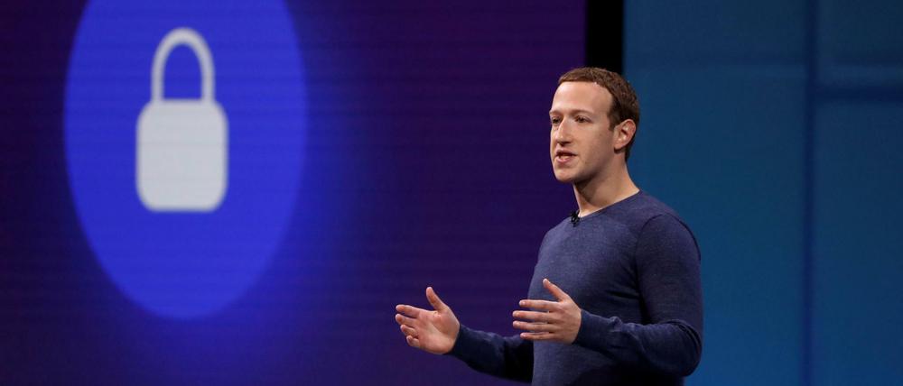 886 Meldungen bei Facebook und seinem CEO Mark Zuckerberg.