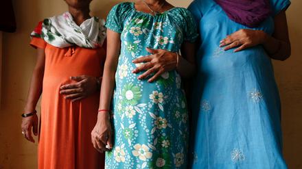 Indische Gebärmutter zu mieten. In nur wenigen Ländern ist es noch so billig und leicht, die Dienste von Leihmüttern zu nutzen. 