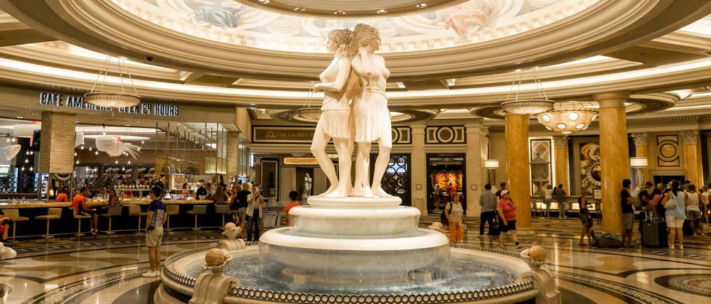 Kitsch as kitsch can: Eins der schönsten und prächtigsten Casinos in Las Vegas ist Cesar's Palace.