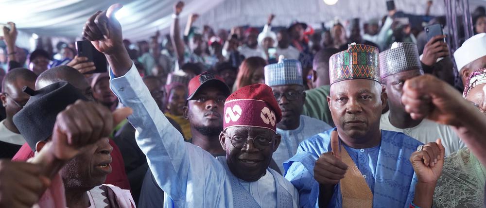 230301 -- ABUJA, March 1, 2023 -- President-elect Bola Tinubu C, Front celebrates with his supporters after his victory in Nigeria s presidential election in Abuja, capital of Nigeria, March 1, 2023. Bola Tinubu from Nigeria s ruling All Progressives Congress party has won Nigeria s presidential election with over 8.79 million ballots, the country s electoral body said Wednesday. Photo by /Xinhua NIGERIA-NEW PRESIDENT-BOLA TINUBU EmmaxOsodi PUBLICATIONxNOTxINxCHN