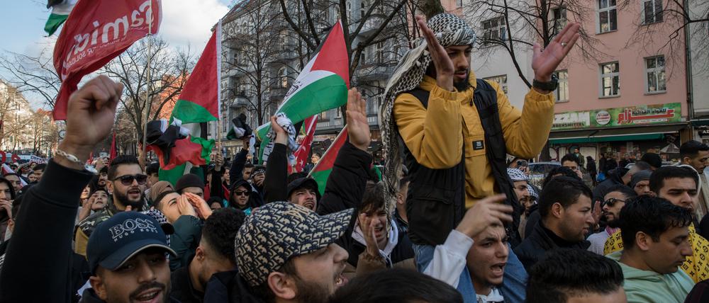 Am Karsamstag waren bei einer Palästinenser-Demonstration nach Angaben von Beobachtern israelfeindliche und antisemitische Parolen gerufen worden.