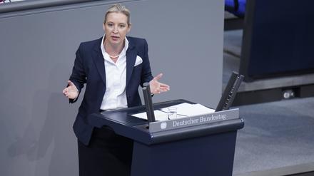 Alice Weidel spicht nach der Regierungserklärung des Bundeskanzlers im Deutschen Bundestag.