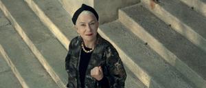 Sara (Helen Mirren) blickt auf ihre Jugend im von den Nazis besetzten Frankreich zurück. 