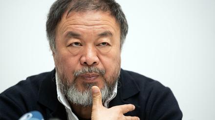 Ai Weiwei bei einer Pressekonferenz im Mai.