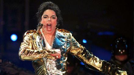 Umstrittener Popstar: Michael Jackson bei einem Konzert im Jahr 1996.
