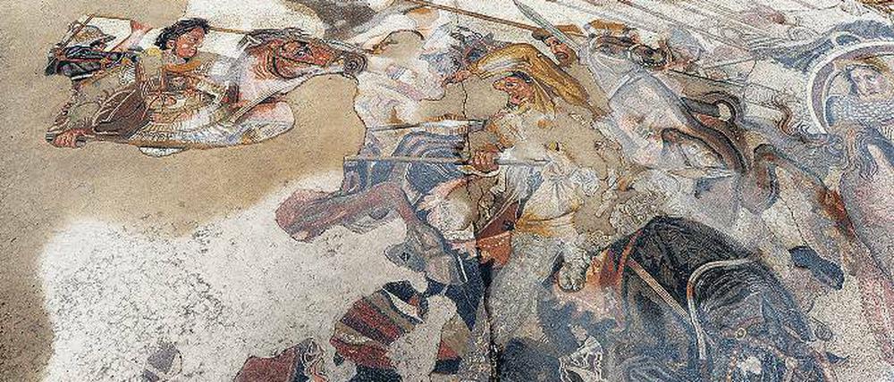 Riss durch die Geschichte: Detail aus dem „Alexandermosaik“, das 1831 in Pompeji ausgegraben wurde. Es zeigt Alexander den Großen (links oben), vermutlich in der Schlacht von Issos (333 v. Chr.) gegen den Perserkönig Dareios III. 