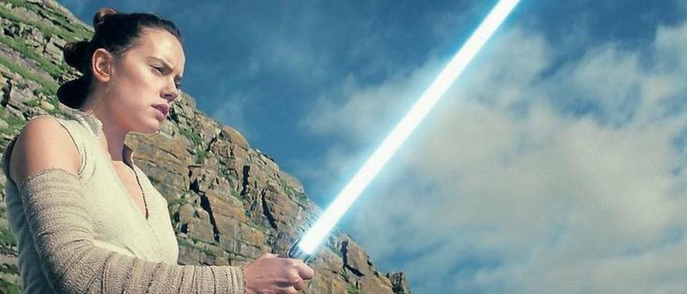 Neue Figuren. Neue Gesichter. Daisy Ridley spielt den Jedi-Nachwuchs Rey.
