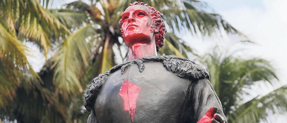Eine Kolumbus-Statue in Miami wurde mit Farbe übergossen. Der italienische Entdecker in spanischen Diensten steht jetzt in der Reihe der Kolonisatoren.