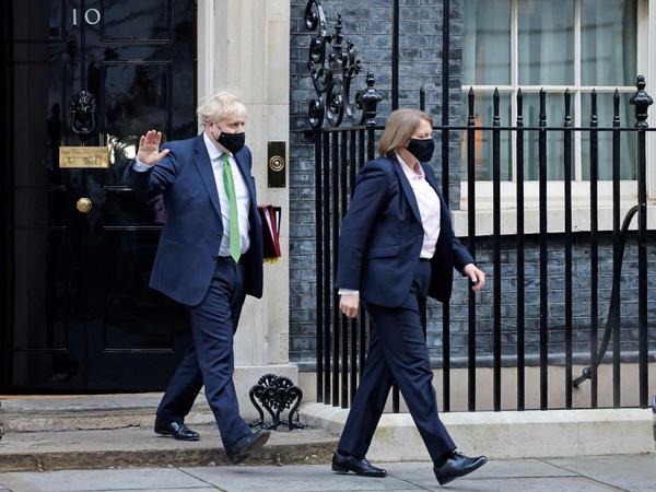Boris Johnson beim Verlassen seines Amtssitzes.