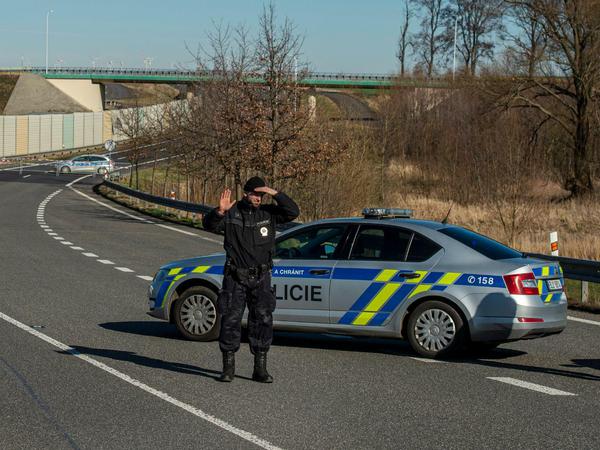 Geschlossen. Viele europäische Staaten - hier ein Foto von der tschechisch-polnischen Grenze - setzen auf Abschottung. 