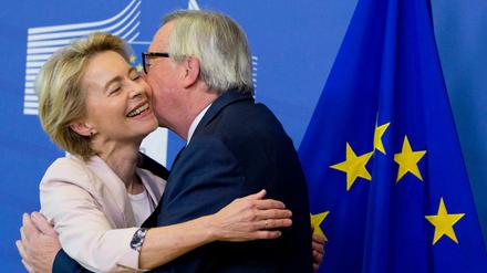 Ursula von der Leyen mit Jean-Claude Juncker in Brüssel