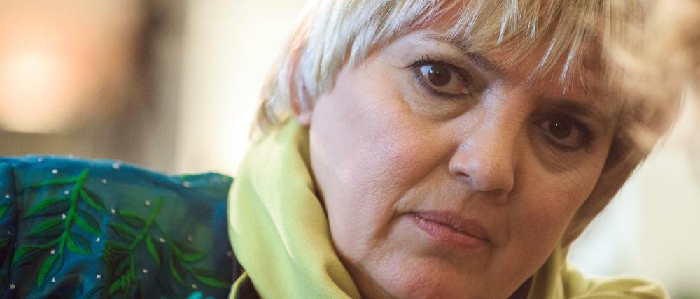 Grünen-Politikerin Claudia Roth hat 3500 bis 7000 Euro an Nebeneinkünften nachgemeldet.