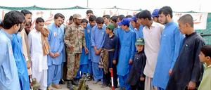Das Militär und religiöse Organisationen genießen bei jungen Menschen in Pakistan ein hohes Ansehen.