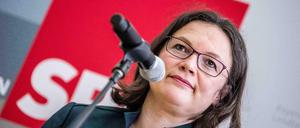 SPD-Parteichefin Andrea Nahles trägt die Entscheidung über Maaßens Versetzung mit.