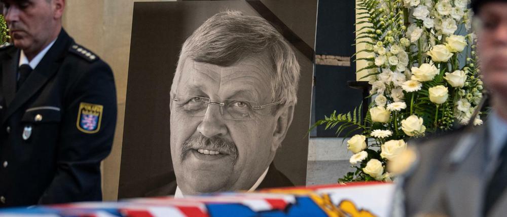 Trauer um Walter Lübcke. Der Kasseler Regierungspräsident wurde im Juni von einem rechten Attentäter erschossen. 