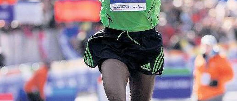 Sieg in Top-Zeit. Geoffrey Mutai lief beim Boston–Marathon 2:03:02 Stunden. Foto: dpa
