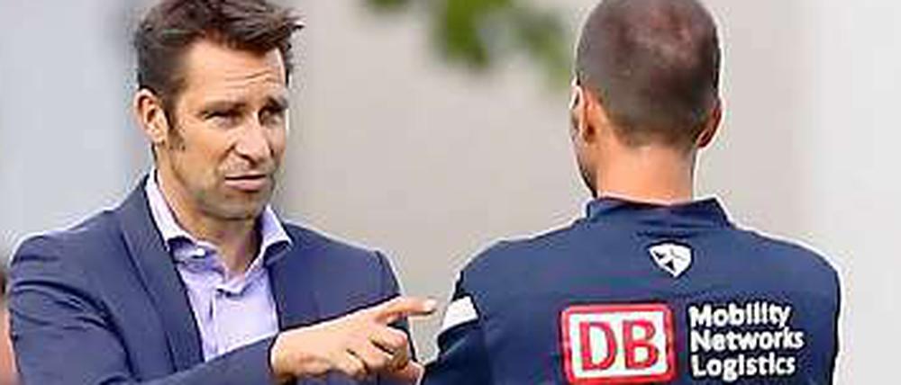 Hertha-Manager Michael Preetz schiebt Markus Babbel den Schwarzen Peter zu. Am Ende der Trainerposse gibt es einen klaren Verlierer: Hertha BSC