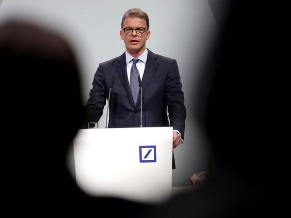 Vorstandschef Christian Sewing will die Deutsche Bank umbauen.
