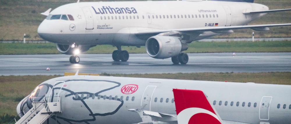 Kampf um Marktanteile: Eigentlich wollte Lufthansa die Air Berlin-Tochter Niki und ihre Strecken übernehmen, jetzt ist die Airline Teil von Ryanair. 