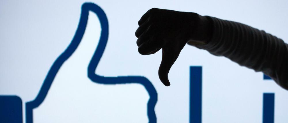 Fördert Facebook Hass auf Flüchtlinge? Zwei Wissenschaftler legen das in einer Studie nahe.