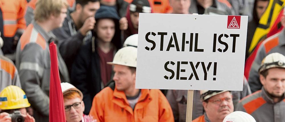 "Sexy", aber in Sorge: Mitarbeiter der Salzgitter AG hoffen auf Unterstützung durch die EU. 