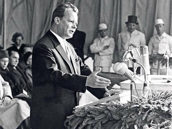 Willy Brandt, damals Regierender Bürgermeister Berlins, legte 1959 den Grundstein für das Klinikum.