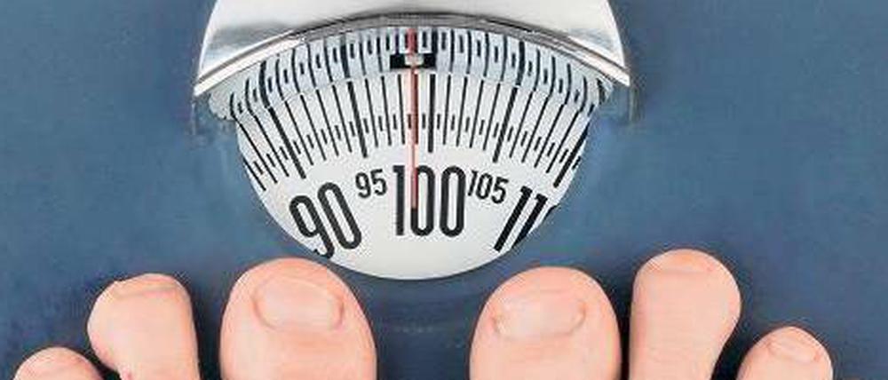 Zu schwer befunden. Bei vielen dicken Jugendlichen versagen herkömmliche Methoden der Gewichtsabnahme. 